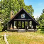 Awesome In Aakirkeby With Wifi Dom wakacyjny