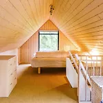 Awesome In Aakirkeby With Wifi